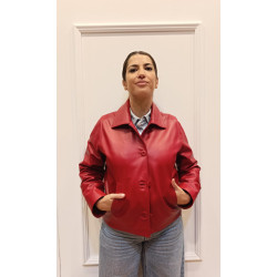 Chaqueta corta de cuero roja